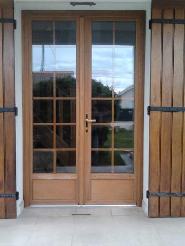 Portes fenêtres en bois